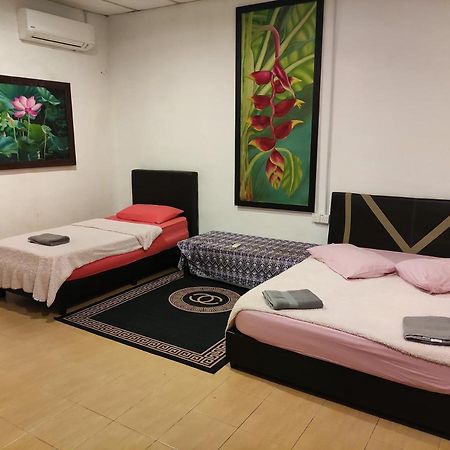 Kencana Guest House Pantai Cenang  Ngoại thất bức ảnh