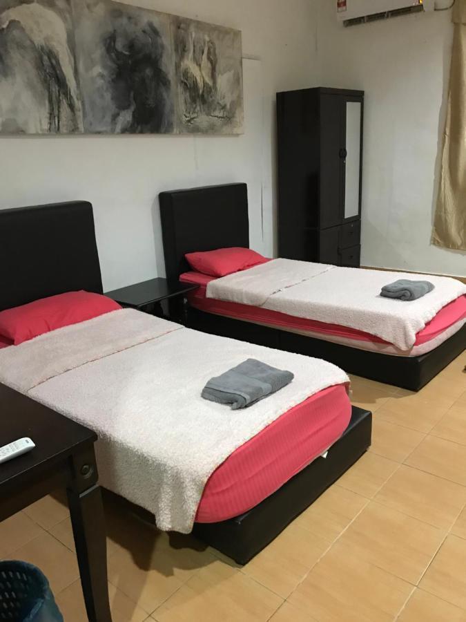 Kencana Guest House Pantai Cenang  Ngoại thất bức ảnh
