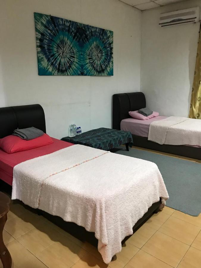 Kencana Guest House Pantai Cenang  Ngoại thất bức ảnh