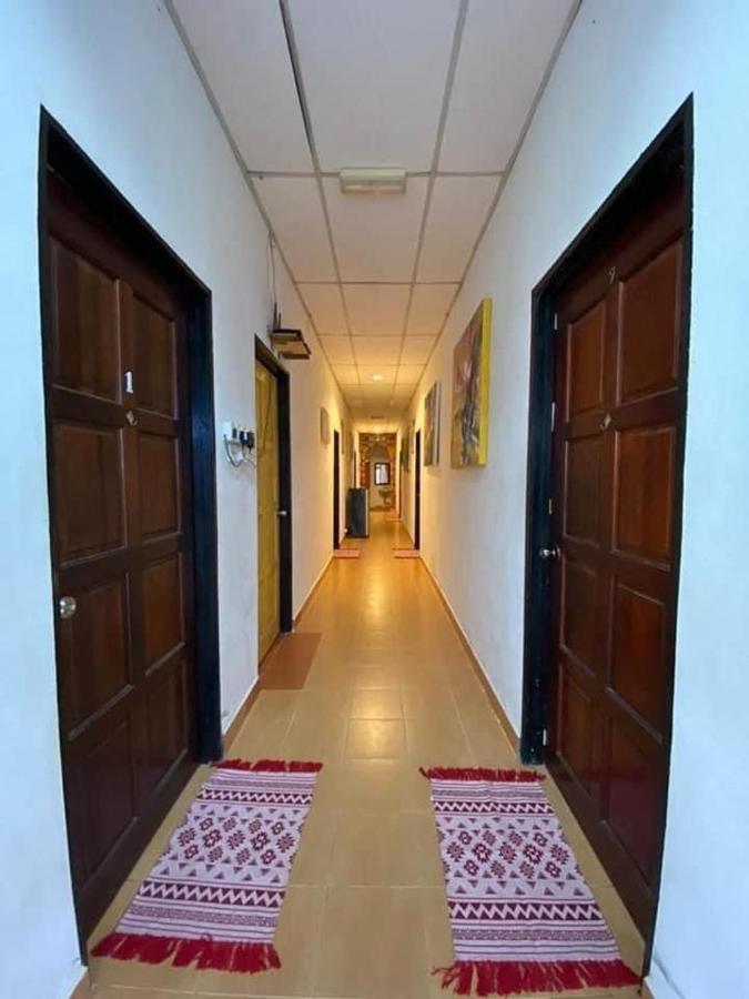 Kencana Guest House Pantai Cenang  Ngoại thất bức ảnh